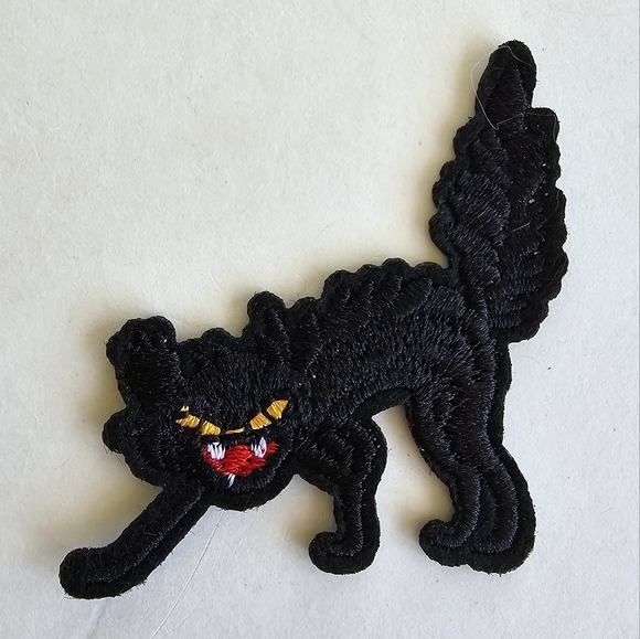 🐈‍⬛ Scaredy-Cat Iron-On Patch - Picture 4 of 6